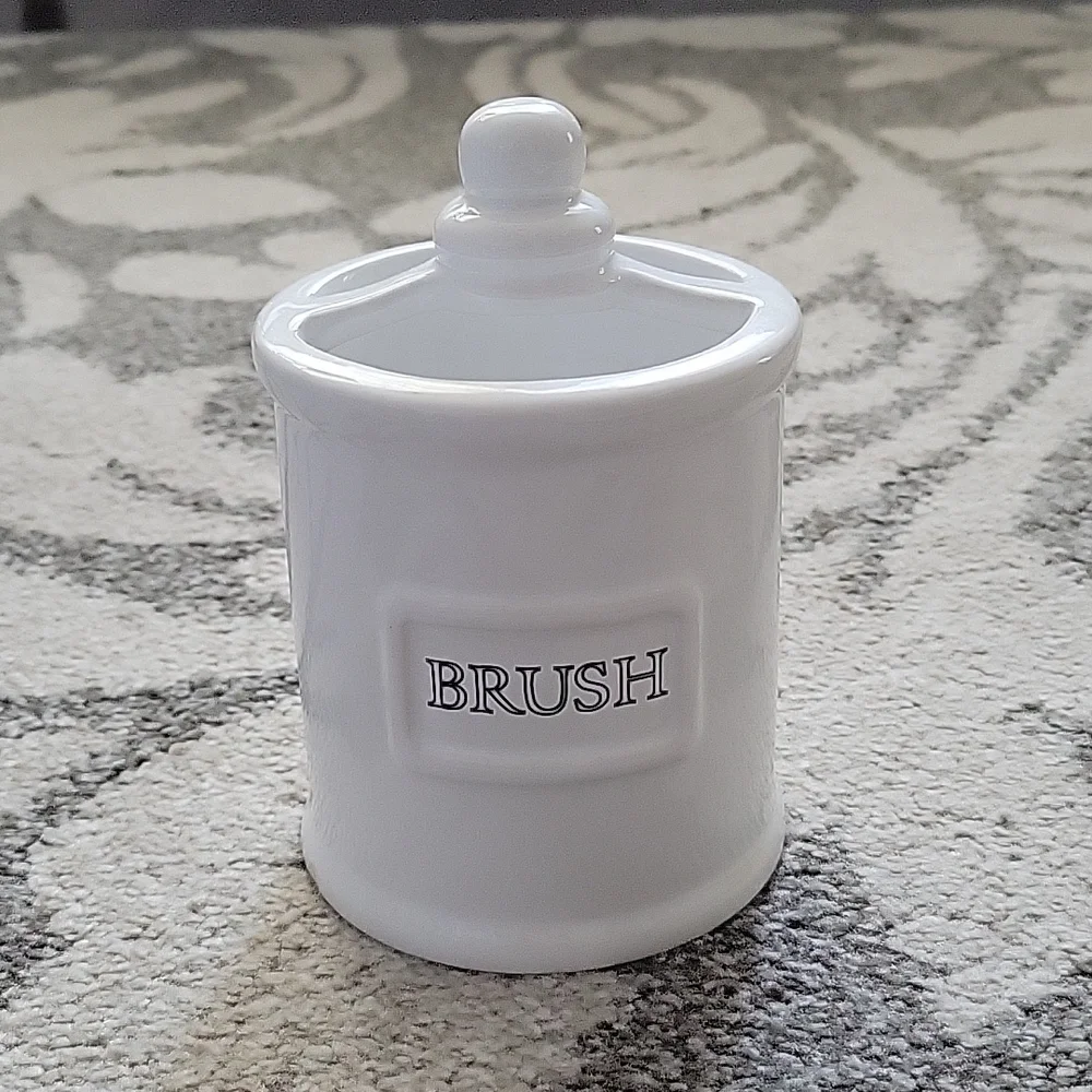 Brush Canister